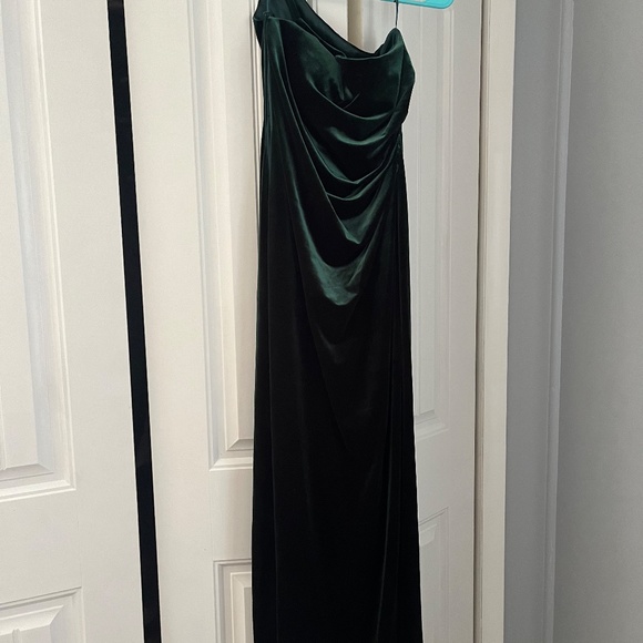 Revelry Jade Velvet Dress- Emerald, size 6 (**has not been altered**) EUC - Picture 1 of 9
